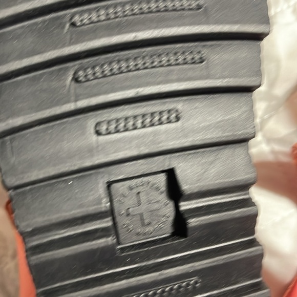 New kid’s Dr Martens Velcro strap sandals 4 - Picture 5 of 5